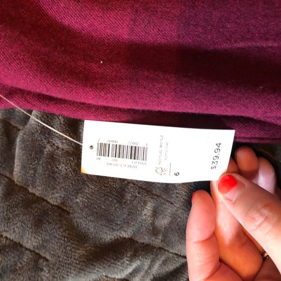 Maroon pants - Picture 3 of 3